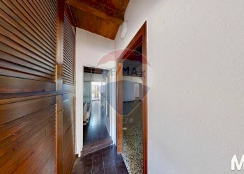 Hall / corridoio - Casa indipendente via Chiesa
 
6, Canzo - foto 45