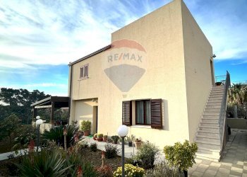 Casa all\'aperto - Villa Via Aula
 
29, Valderice - photo 1