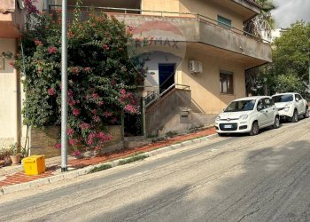 Casa all\'aperto - Casa indipendente viale belice
 
snc, Poggioreale - foto 2