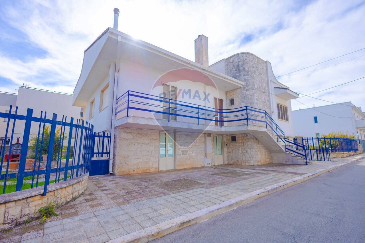 Casa all\'aperto - Villa Via Alcide De Gasperi
 
21, Alberobello - foto 1