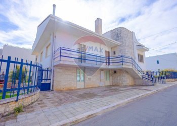 Casa all\'aperto - Villa Via Alcide De Gasperi
 
21, Alberobello - foto 1