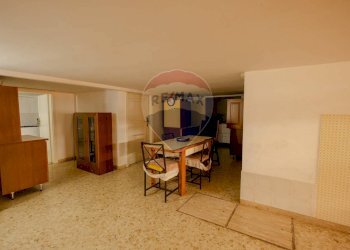 Sala da pranzo - Villa Via Alcide De Gasperi
 
21, Alberobello - foto 9