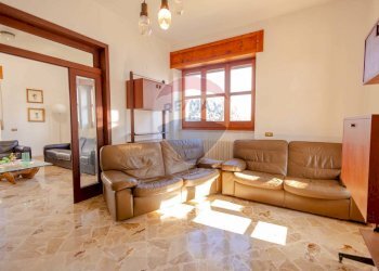 Soggiorno - Villa Via Alcide De Gasperi
 
21, Alberobello - foto 32