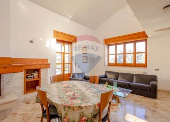 Sala da pranzo - Villa Via Alcide De Gasperi
 
21, Alberobello - foto 36