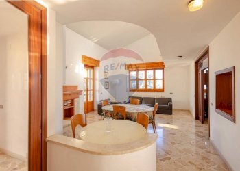 Sala da pranzo - Villa Via Alcide De Gasperi
 
21, Alberobello - foto 37