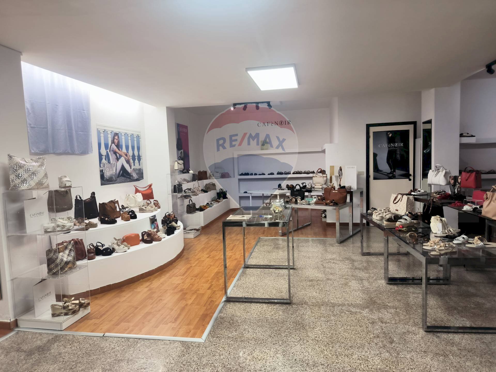 Soggiorno - Commercial Premises Via Ferdinando Palasciano
 
1, Bari - photo 2