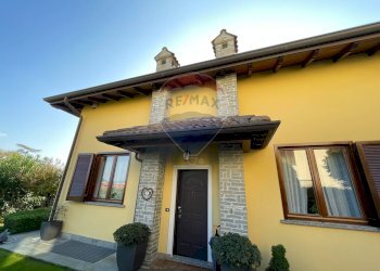 Casa all\'aperto - Villa via Primo Maggio
 
13, Montano Lucino - foto 4