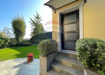 Giardino - Villa via Primo Maggio
 
13, Montano Lucino - foto 6