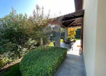 Giardino - Villa via Primo Maggio
 
13, Montano Lucino - foto 7