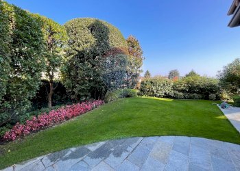 Giardino - Villa via Primo Maggio
 
13, Montano Lucino - foto 8