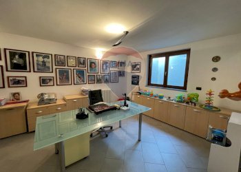 Ufficio - Villa via Primo Maggio
 
13, Montano Lucino - foto 12