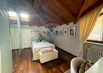 Camera / camera da letto - Villa via Primo Maggio
 
13, Montano Lucino - foto 15