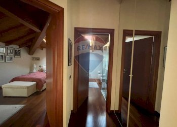 Hall / corridoio - Villa via Primo Maggio
 
13, Montano Lucino - foto 21