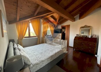 Camera / camera da letto - Villa via Primo Maggio
 
13, Montano Lucino - foto 25