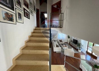 Scale - Villa via Primo Maggio
 
13, Montano Lucino - foto 28