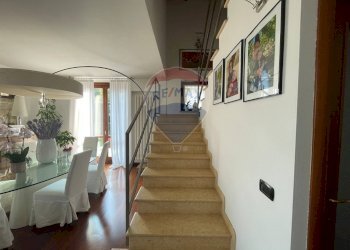 Scale - Villa via Primo Maggio
 
13, Montano Lucino - foto 29