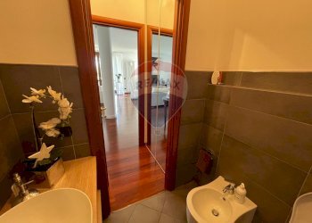 Bagno - Villa via Primo Maggio
 
13, Montano Lucino - foto 34