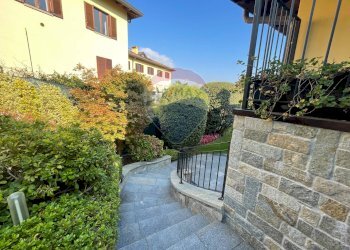 Casa all\'aperto - Villa via Primo Maggio
 
13, Montano Lucino - foto 44