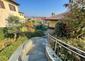 Balcone - Villa via Primo Maggio
 
13, Montano Lucino - foto 45