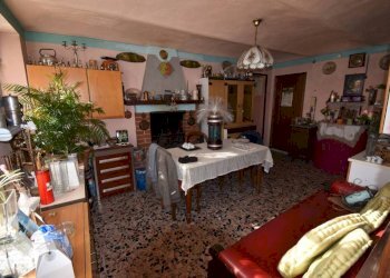 Salone - Rustico via Collina Forni, Montaldo Scarampi - foto 15