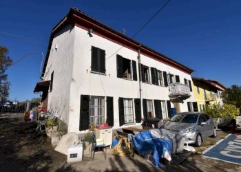 Facciata - Rustico via Collina Forni, Montaldo Scarampi - foto 1