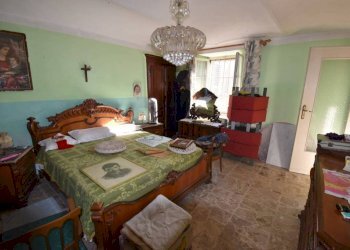 Salone - Rustico via Collina Forni, Montaldo Scarampi - foto 3