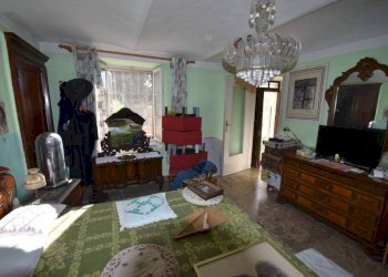 Salone - Rustico via Collina Forni, Montaldo Scarampi - foto 4