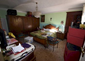 Camera da letto - Rustico via Collina Forni, Montaldo Scarampi - foto 6