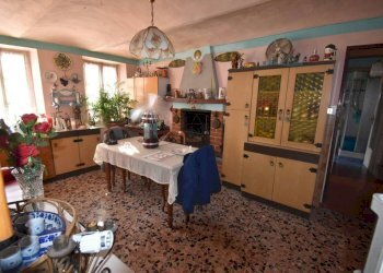 Salone - Rustico via Collina Forni, Montaldo Scarampi - foto 9