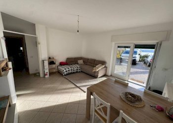 Salone - Trilocale via Orocco, 5, Comerio - foto 4