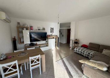 Salone - Three-room apartment via Orocco, 5, Comerio - photo 27
