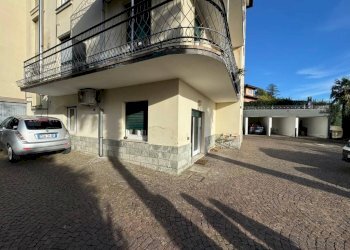 Facciata - Trilocale via Orocco, 5, Comerio - foto 30