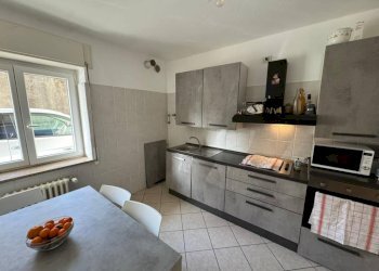 Cucina - Trilocale via Orocco, 5, Comerio - foto 4