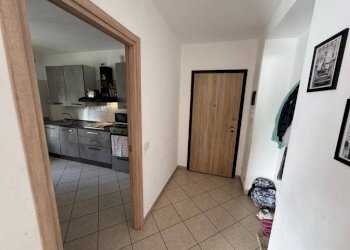 Ingresso - Three-room apartment via Orocco, 5, Comerio - photo 21