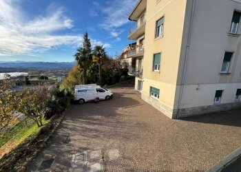 Vista - Three-room apartment via Orocco, 5, Comerio - photo 46