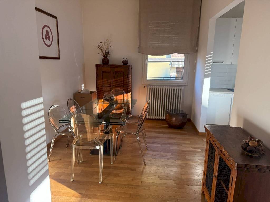 Sala da pranzo - Trilocale via Laura Bassi Veratti, Bologna (zona Murri) - foto 1