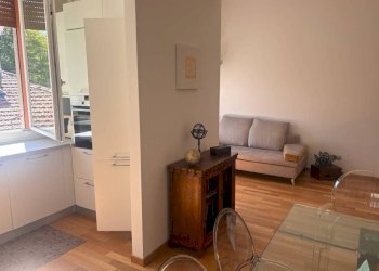 Salone - Three-room apartment via Laura Bassi Veratti, Bologna (neighborhood Murri) - photo 4