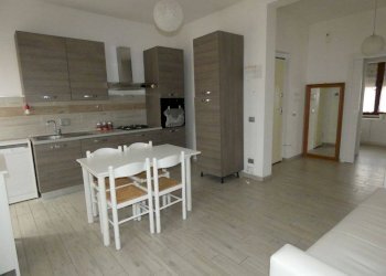 Salone - Trilocale via Nazario Sauro, Alba - foto 1