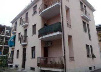 Facciata - Trilocale via Nazario Sauro, Alba - foto 14