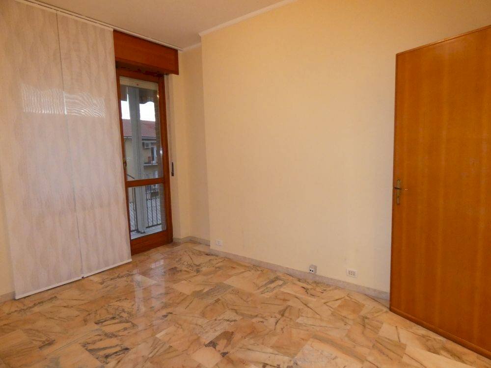 Camera da letto - Ufficio via Gioacchino Rossini, Alba - foto 3