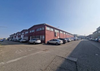 Zona - Capannone via delle Industrie, Arese - foto 1