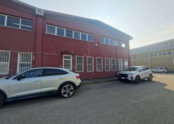 Facciata - Capannone via delle Industrie, Arese - foto 3