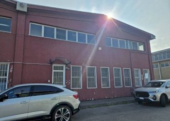 Facciata - Capannone via delle Industrie, Arese - foto 18