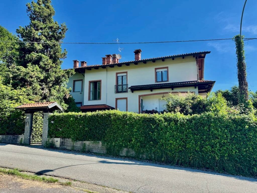 Facciata - Appartamento via San Giuseppe, 30, Biella - foto 1