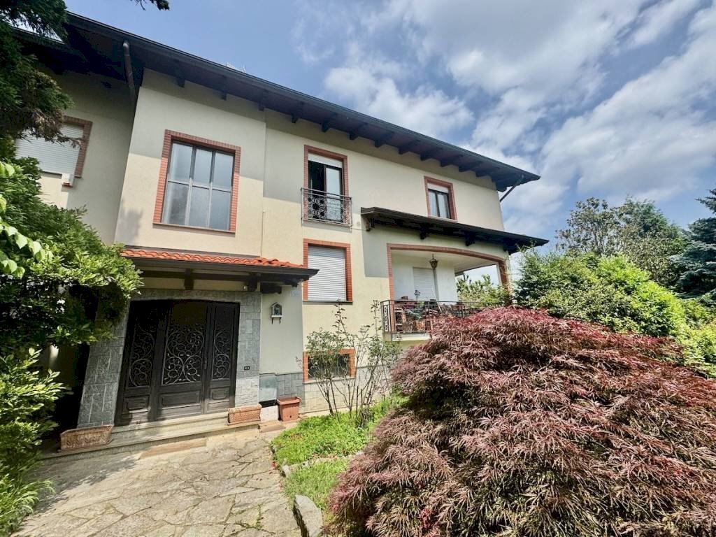 Facciata - Appartamento via San Giuseppe, 30, Biella - foto 2