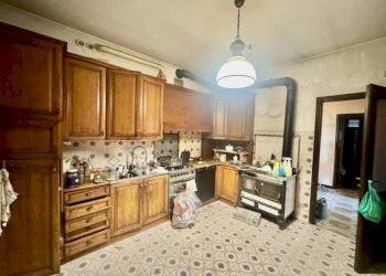 Cucina - Appartamento via San Giuseppe, 30, Biella - foto 13