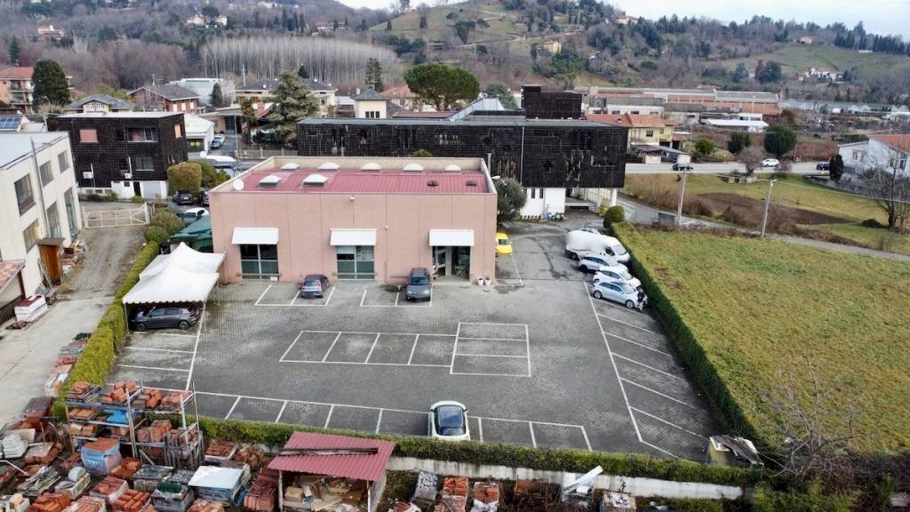 Facciata - Shop via Milano, 94, hamlet Chiavazza, Biella - photo 3