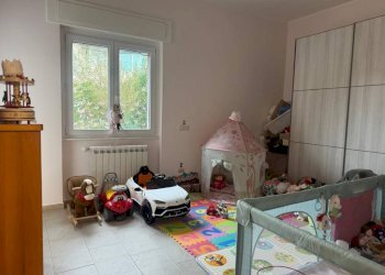 Camera da letto - Villa via Raffaello, Pomezia - photo 24