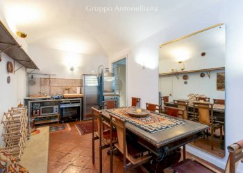 Cucina - Three-room apartment via Carlo Alberto, 44, Torino (neighborhood Centro) - photo 13