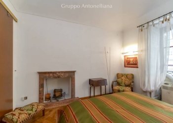 Camera da letto - Trilocale via Carlo Alberto, 44, Torino (zona Centro) - foto 23